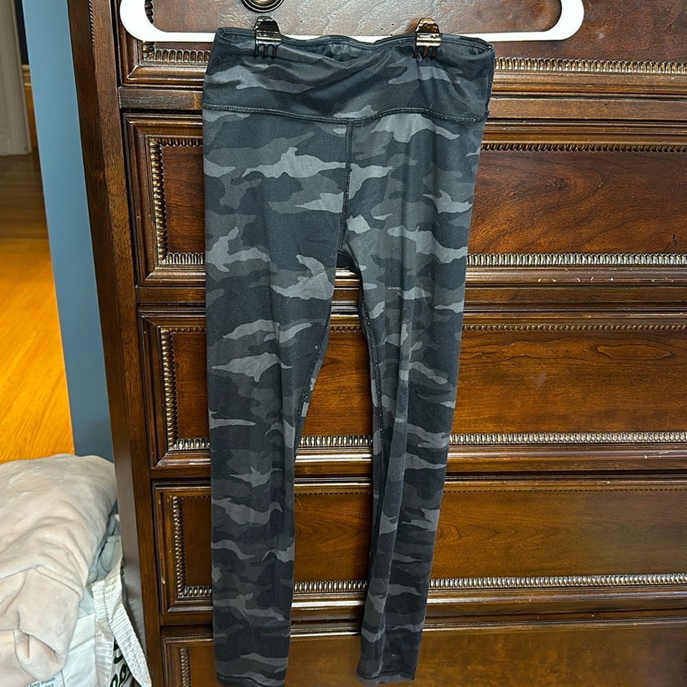 Athleta girl camo chitchat legging